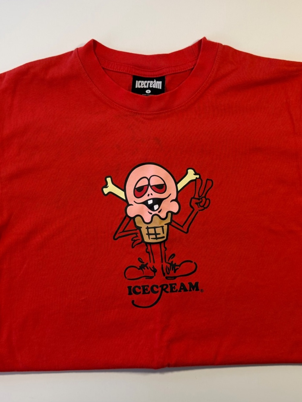 Ice Cream Red Graphic T‑Shirt – Men’s Small – 100% Cotton‎